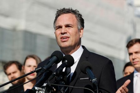 Mark Ruffalo has apologized for his remarks on the recent Israel-Hamas conflict.